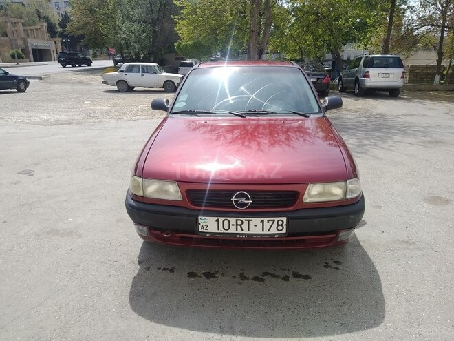 Opel Astra 1996, 350,000 km - 1.6 l - Bakı