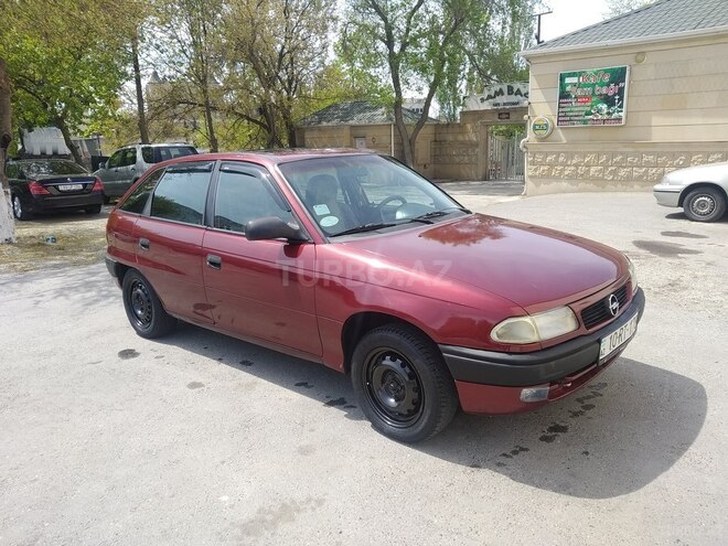 Opel Astra 1996, 350,000 km - 1.6 l - Bakı