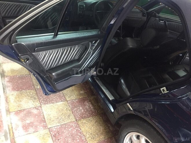 Mercedes C 200 1999, 230,000 km - 2.0 l - Bakı