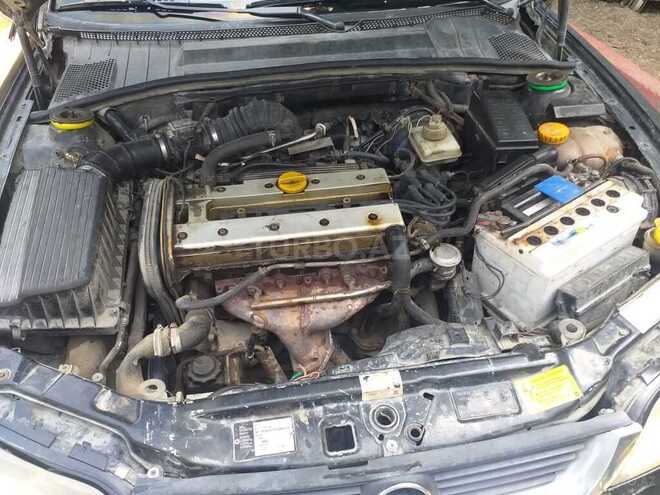 Opel Vectra 1996, 255,000 km - 1.8 л - Bakı