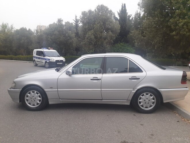 Mercedes C 230 1999, 289,000 km - 2.3 l - Bakı