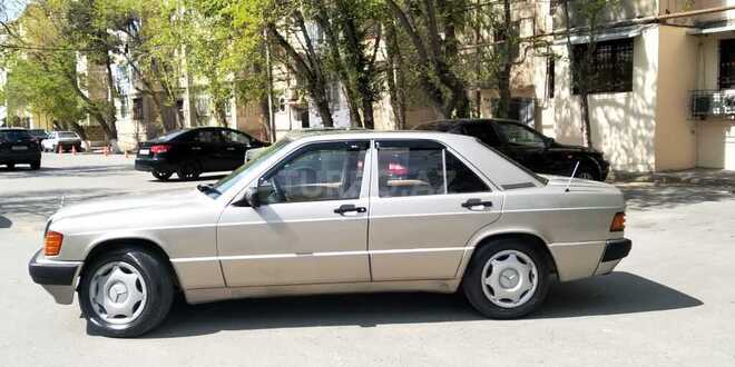 Mercedes 190 1990, 350,000 km - 2.0 l - Sumqayıt