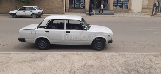 LADA (VAZ) 2107 2005, 150,000 km - 1.6 l - Yevlax