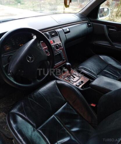 Mercedes E 240 2000, 348,080 km - 2.4 l - Cəlilabad