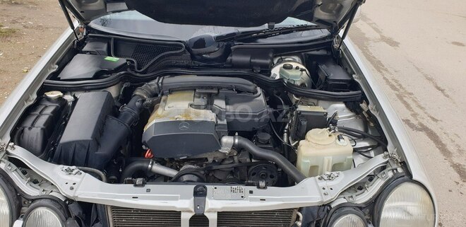 Mercedes E 230 1996, 326,000 km - 2.3 l - Bakı