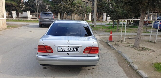 Mercedes E 230 1996, 326,000 km - 2.3 l - Bakı