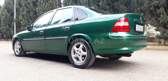 Opel Vectra 1996, 350,000 km - 1.8 l - Gəncə
