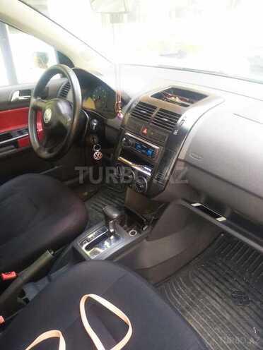 Volkswagen Polo 2003, 240,000 km - 1.4 л - Bakı