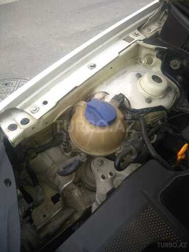 Volkswagen Polo 2003, 240,000 km - 1.4 л - Bakı