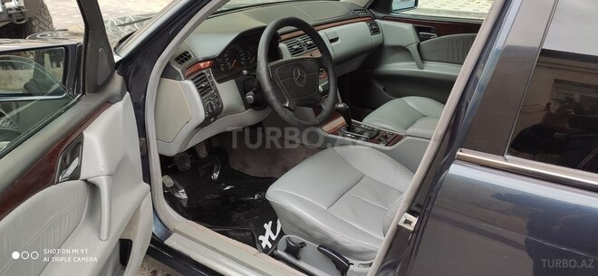 Mercedes E 240 1998, 285,000 km - 2.4 l - Bakı