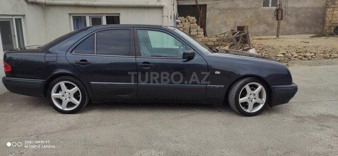 Mercedes E 240 1998, 285,000 km - 2.4 l - Bakı