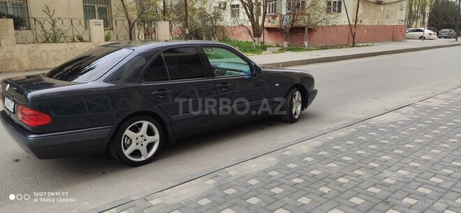 Mercedes E 240 1998, 285,000 km - 2.4 l - Bakı