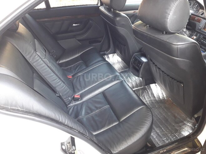 BMW 525 2002, 180,000 km - 2.5 l - Göyçay
