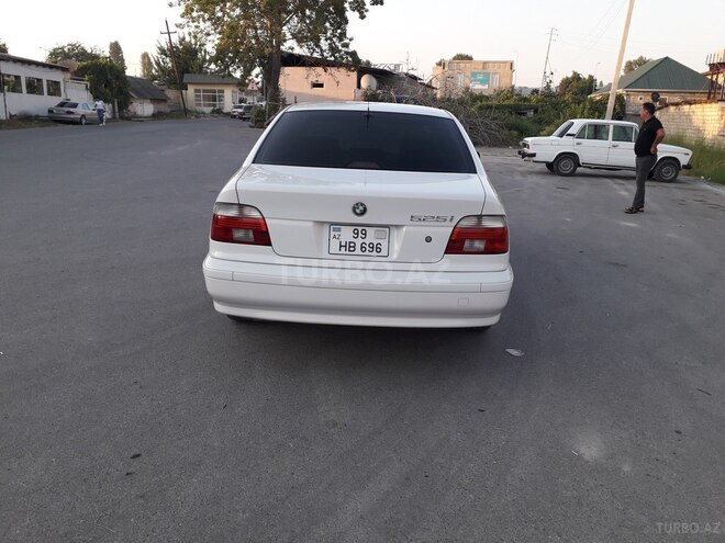 BMW 525 2002, 180,000 km - 2.5 l - Göyçay