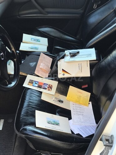 Mercedes E 240 2000, 330,161 km - 2.6 л - Bakı