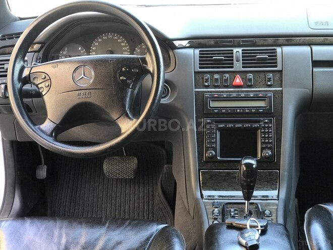 Mercedes E 240 2000, 330,161 km - 2.6 л - Bakı