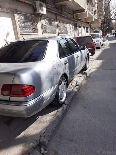 Mercedes E 200 1997, 365,400 km - 2.0 l - Bakı