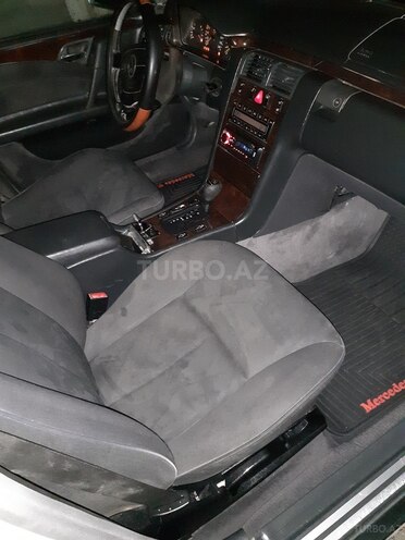 Mercedes E 200 1997, 365,400 km - 2.0 l - Bakı