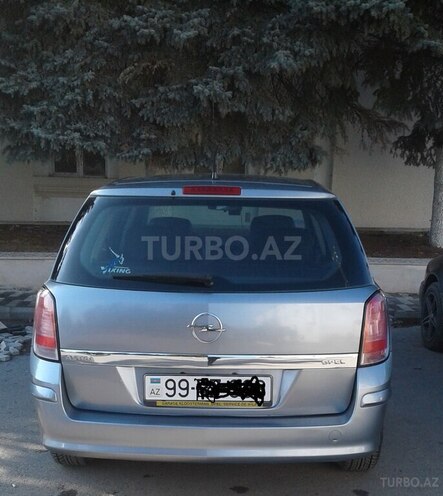 Opel Astra 2005, 167,000 km - 1.6 л - Qusar
