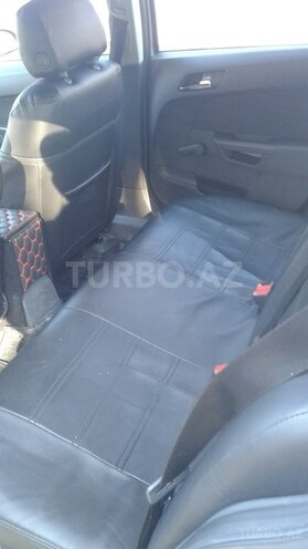Opel Astra 2005, 167,000 km - 1.6 л - Qusar