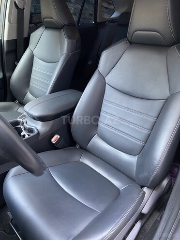 Toyota RAV4 2019, 17,500 km - 2.0 l - Bakı