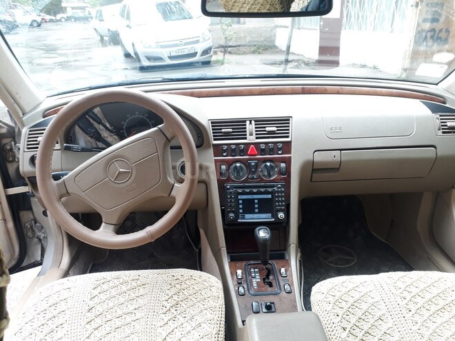 Mercedes C 230 2000, 231,600 km - 2.3 l - Bakı
