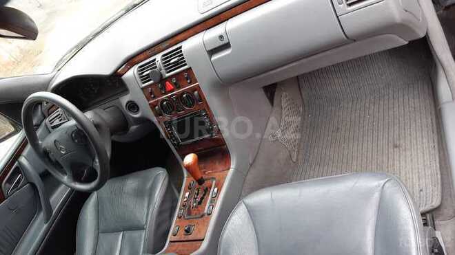 Mercedes E 240 2000, 290,000 km - 2.4 l - Sumqayıt