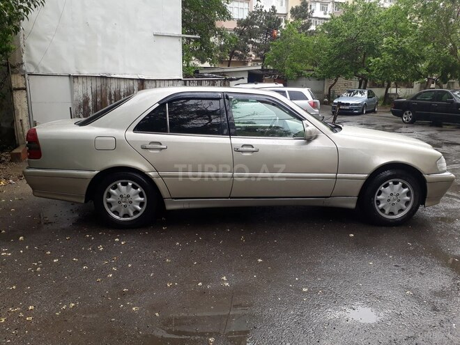 Mercedes C 230 2000, 231,600 km - 2.3 l - Bakı