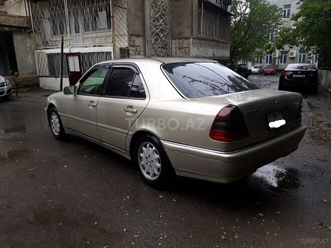 Mercedes C 230 2000, 231,600 km - 2.3 l - Bakı