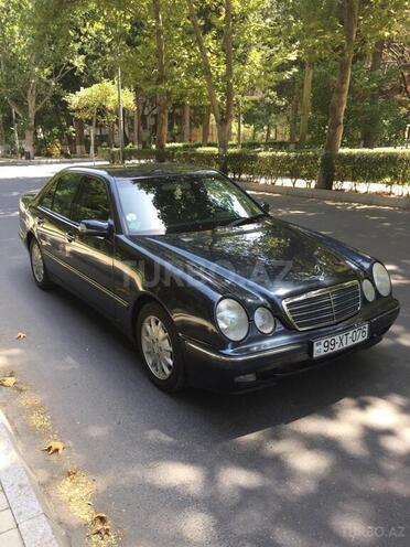 Mercedes E 270 2000, 327,000 km - 2.7 л - Bakı