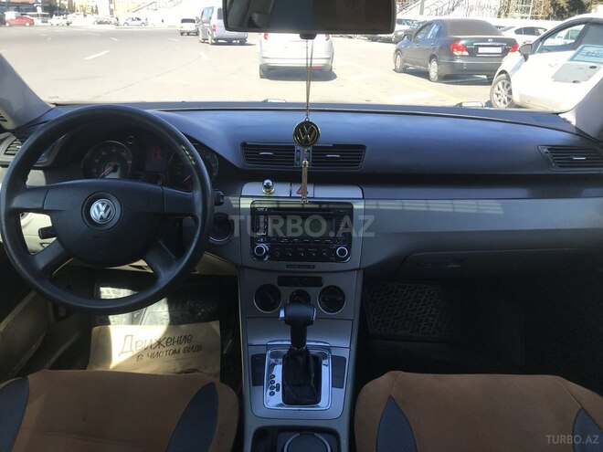 Volkswagen Passat 2005, 275,000 km - 2.0 l - Bakı