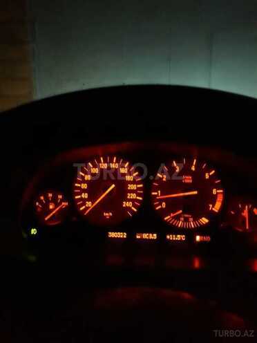 BMW 528 1999, 338,700 km - 2.8 l - Bakı