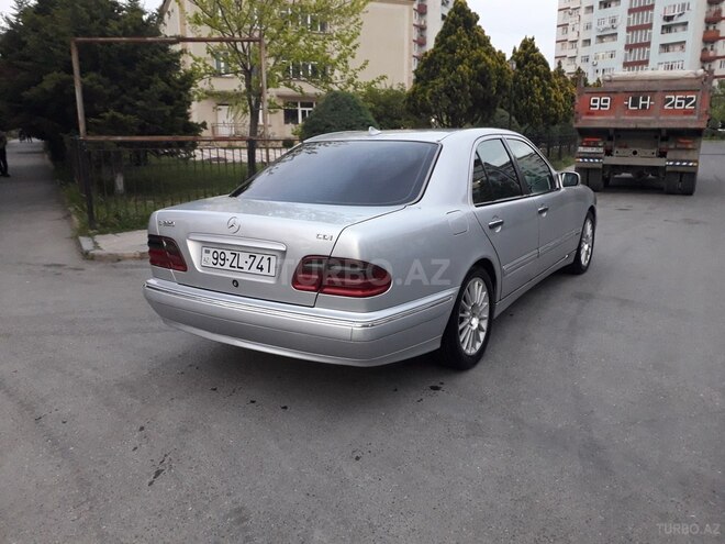 Mercedes E 220 2002, 389,600 km - 2.2 l - Bakı