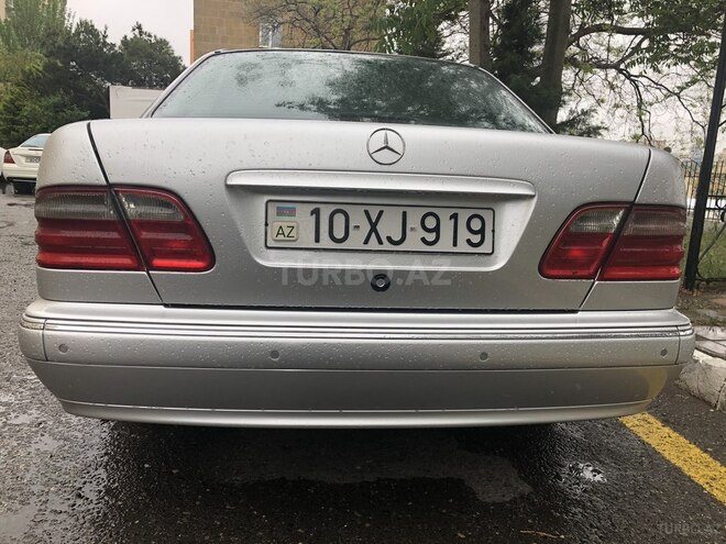 Mercedes E 280 2000, 260,000 km - 2.8 l - Bakı