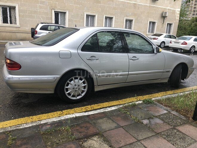 Mercedes E 280 2000, 260,000 km - 2.8 l - Bakı