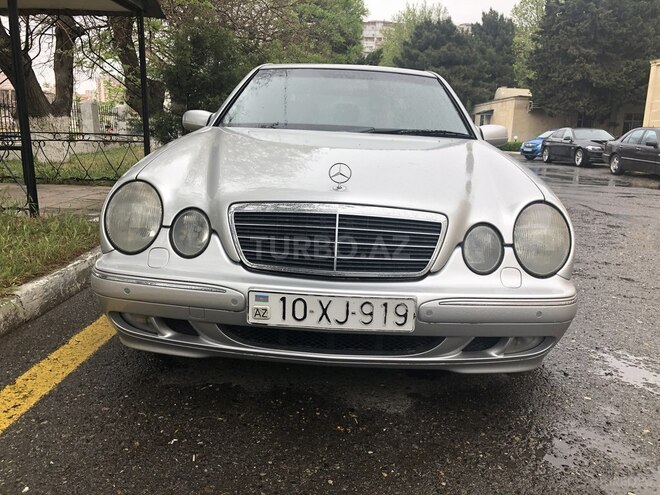 Mercedes E 280 2000, 260,000 km - 2.8 l - Bakı