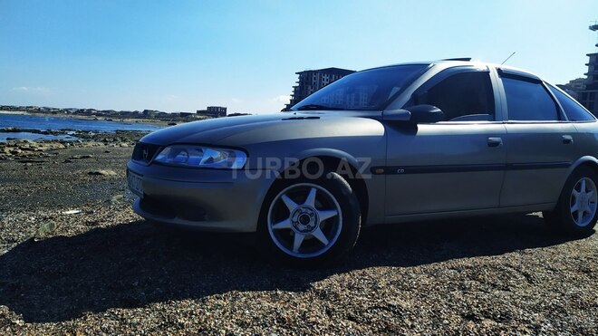 Opel Vectra 1996, 2,940,001 km - 1.8 л - Sumqayıt