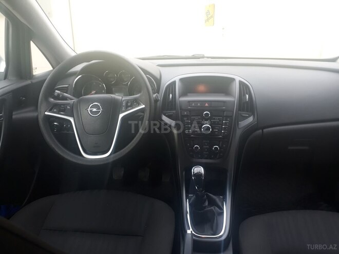 Opel Astra 2011, 142,000 km - 1.7 l - Bakı