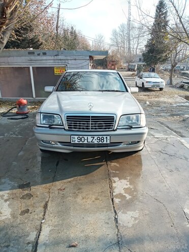 Mercedes C 220 1999, 250,000 km - 2.2 л - Bərdə