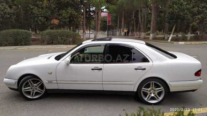 Mercedes E 240 1999, 316,000 km - 2.4 л - Sumqayıt