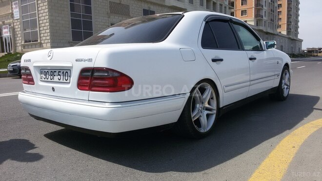 Mercedes E 240 1999, 316,000 km - 2.4 л - Sumqayıt