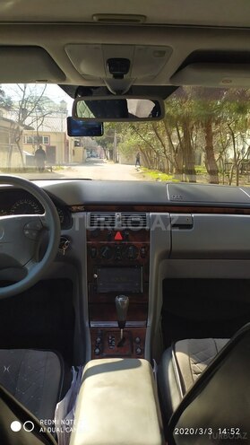 Mercedes E 240 2000, 294,925 km - 2.4 l - Bakı