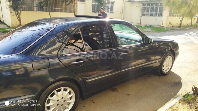 Mercedes E 240 2000, 294,925 km - 2.4 l - Bakı