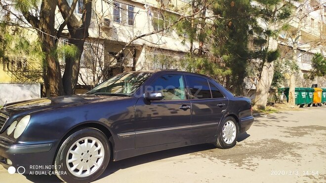 Mercedes E 240 2000, 294,925 km - 2.4 l - Bakı