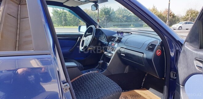 Mercedes C 180 1999, 273,000 km - 1.8 l - Bakı