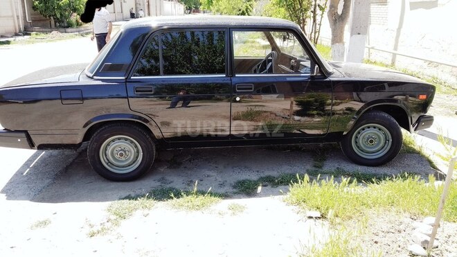 LADA (VAZ) 2107 2011, 82,000 km - 1.6 л - Salyan