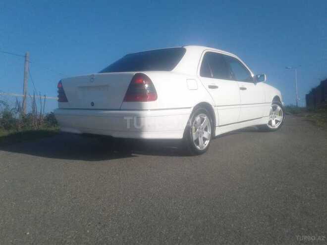 Mercedes C 280 2020, 5,000 km - 0.6 l - Quba