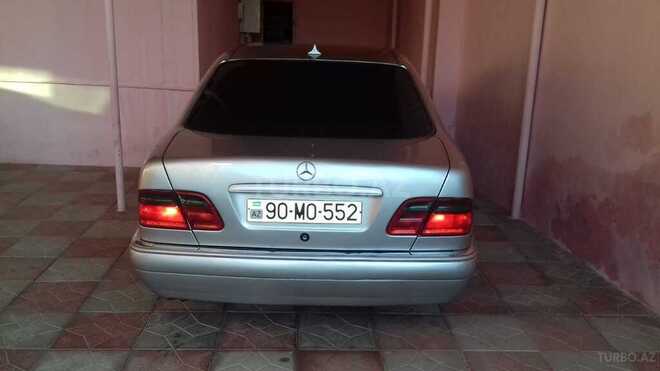 Mercedes E 240 1998, 2,993,252 km - 0.2 л - Bakı