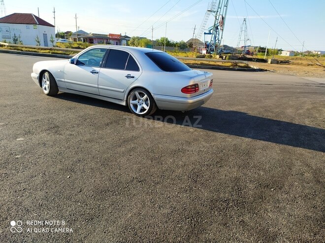 Mercedes E 240 1998, 2,993,252 km - 0.2 л - Bakı