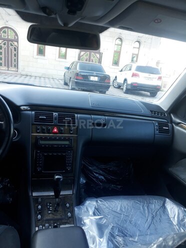 Mercedes E 240 2000, 154,000 km - 2.4 l - Bakı